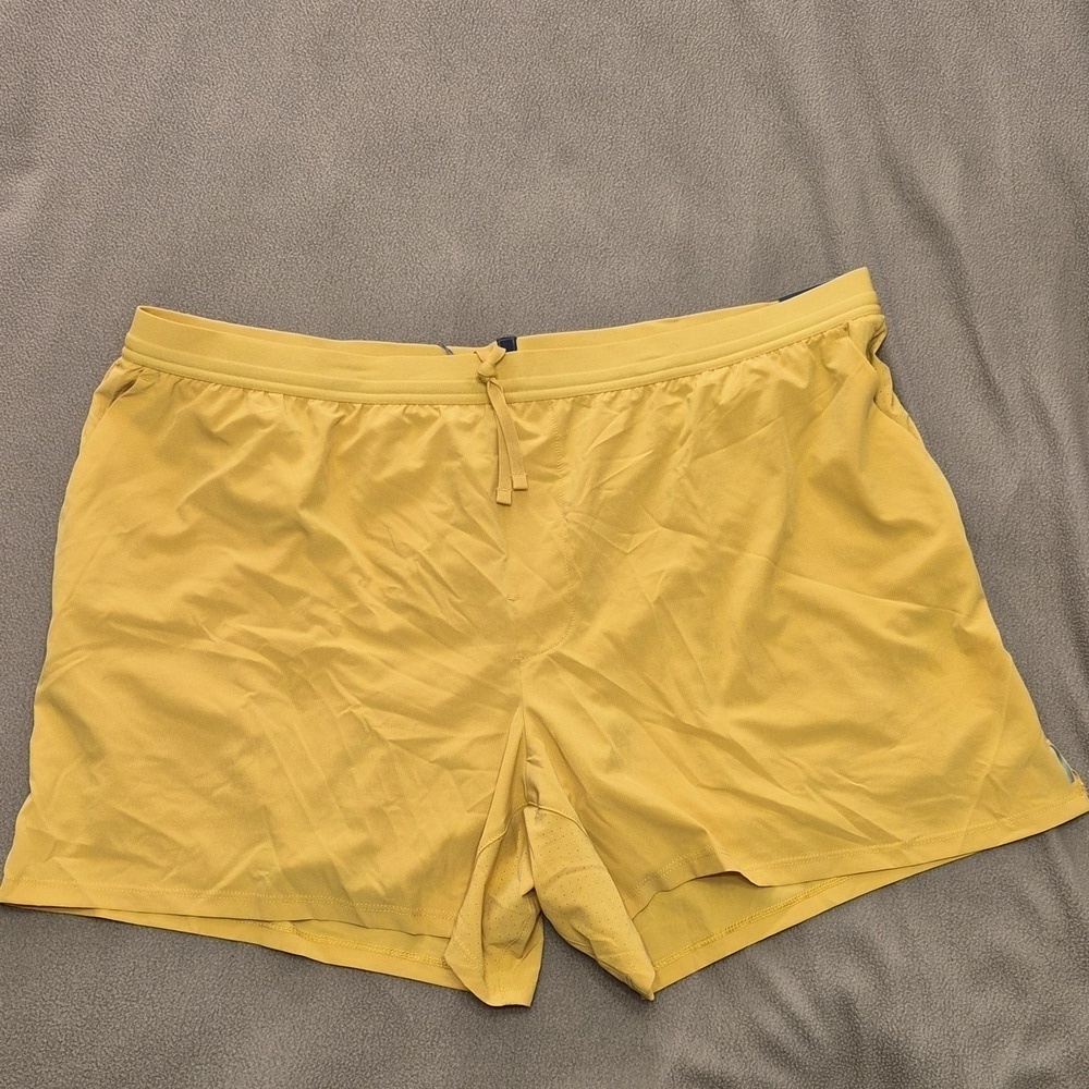 VRST Mens XXL 5" Accelerate Running Shorts Yellow Sunset Relaxed Fit NWT